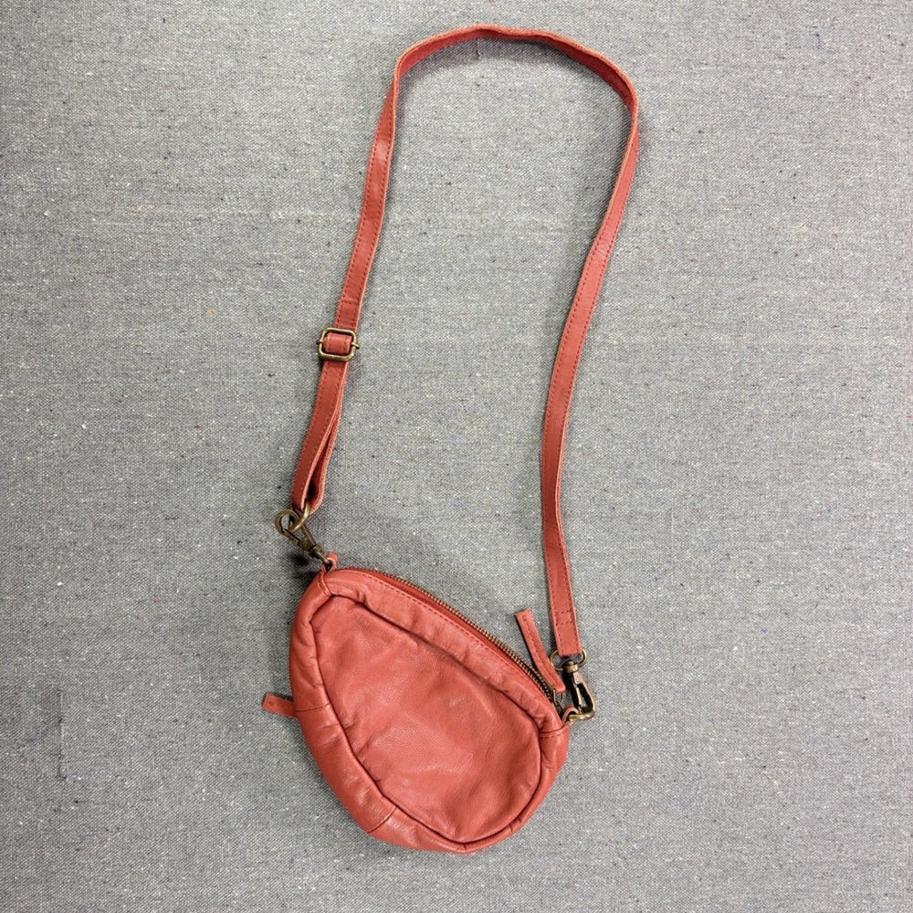 Free People Coffee Date Mini Crossbody Bag OS Coral Leather Teardrop Sling Pouch